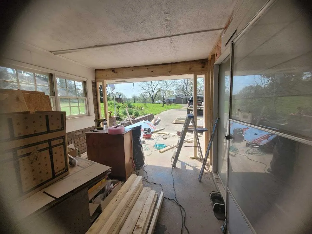 Air movers and dehumidifier for Water Mitigation Services in Middle Valley